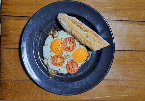 Tibet Restaurant And Hostel Nakasong Екстер'єр фото