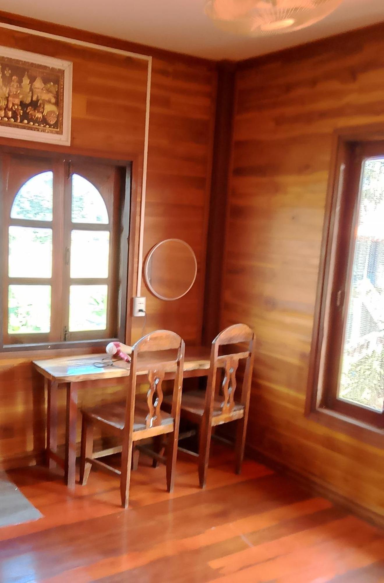 Tibet Restaurant And Hostel Nakasong Екстер'єр фото